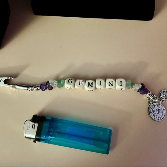 GEMINI Smoker’s Helper Roach Clip with Wooden Beads and Green & Purple Gemstones - Picture 3 of 16